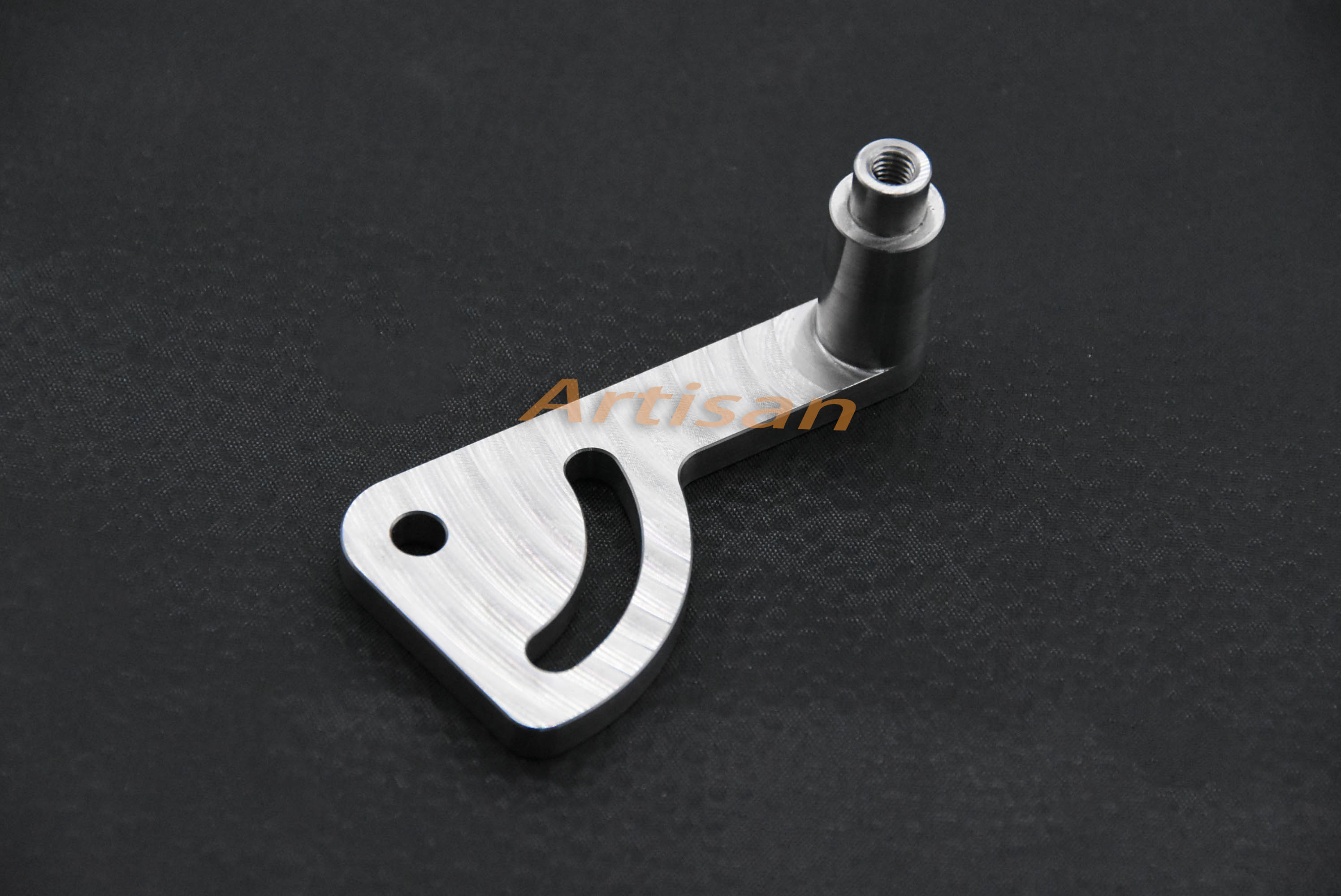 <strong>醫(yī)療類(lèi)精密件加工：張緊塊</strong>