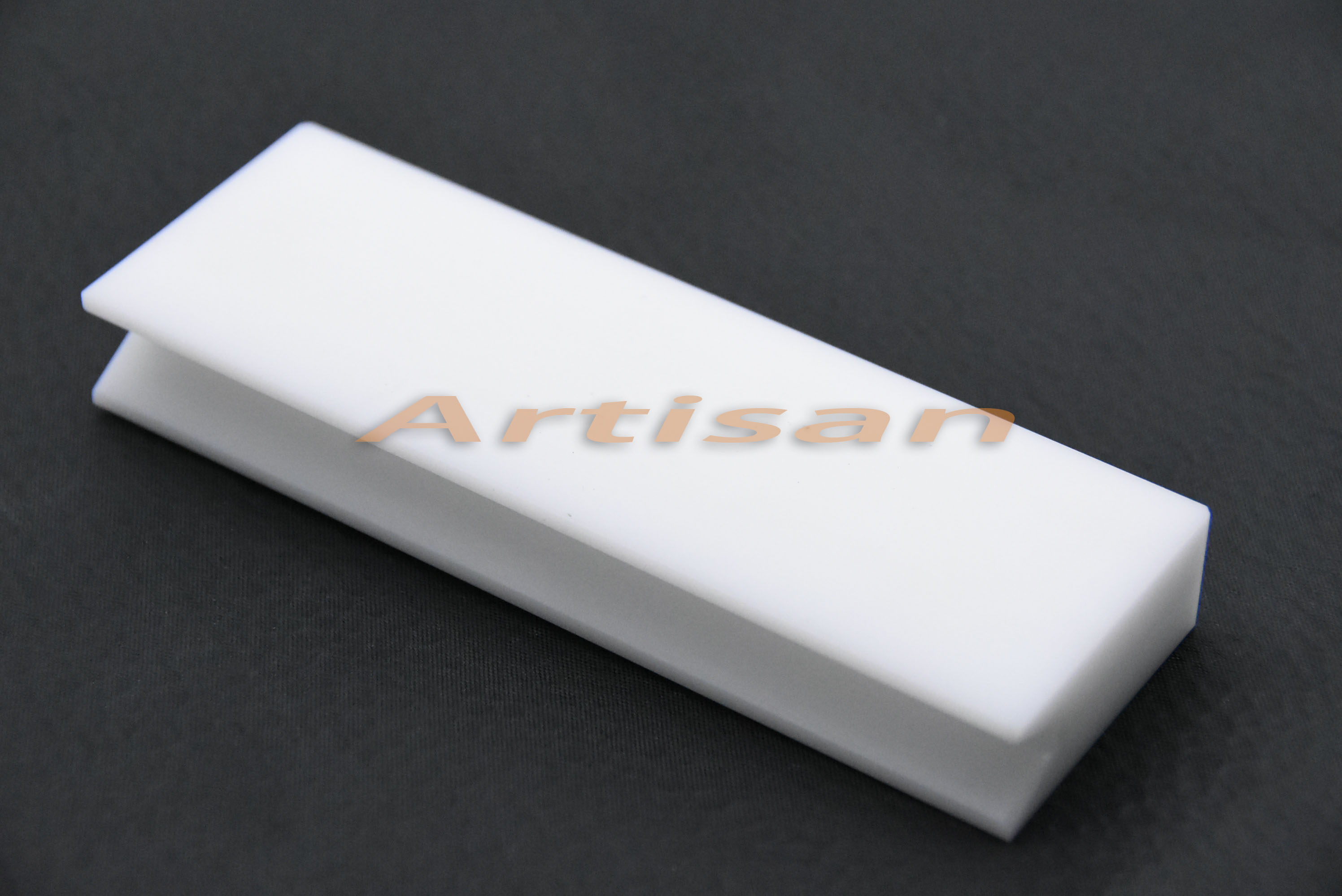 <strong>醫(yī)療類(lèi)精密件加工：電池中間放置架</strong>