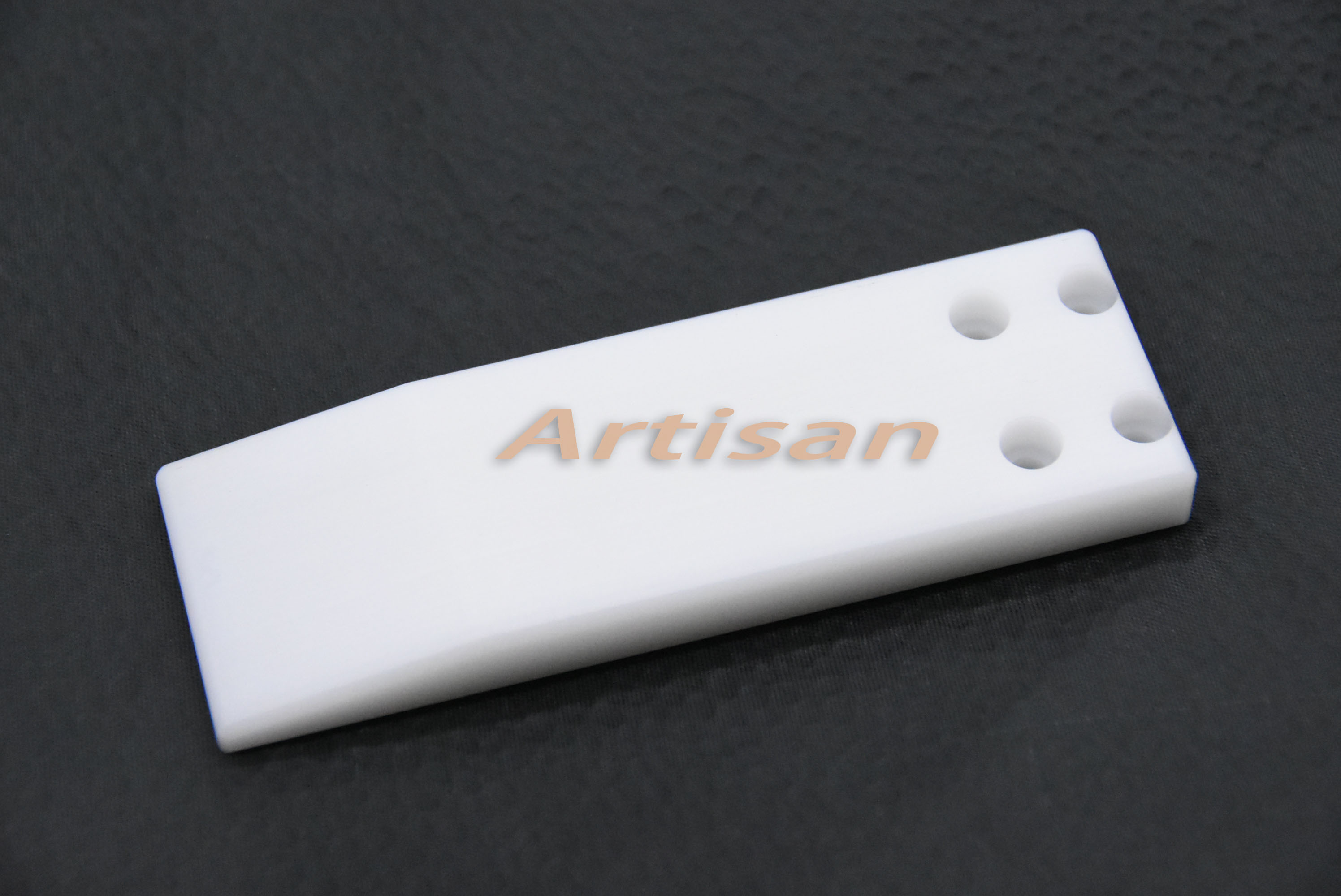 <strong>醫(yī)療類(lèi)精密件加工：電池間距調(diào)節(jié)塊2</strong>