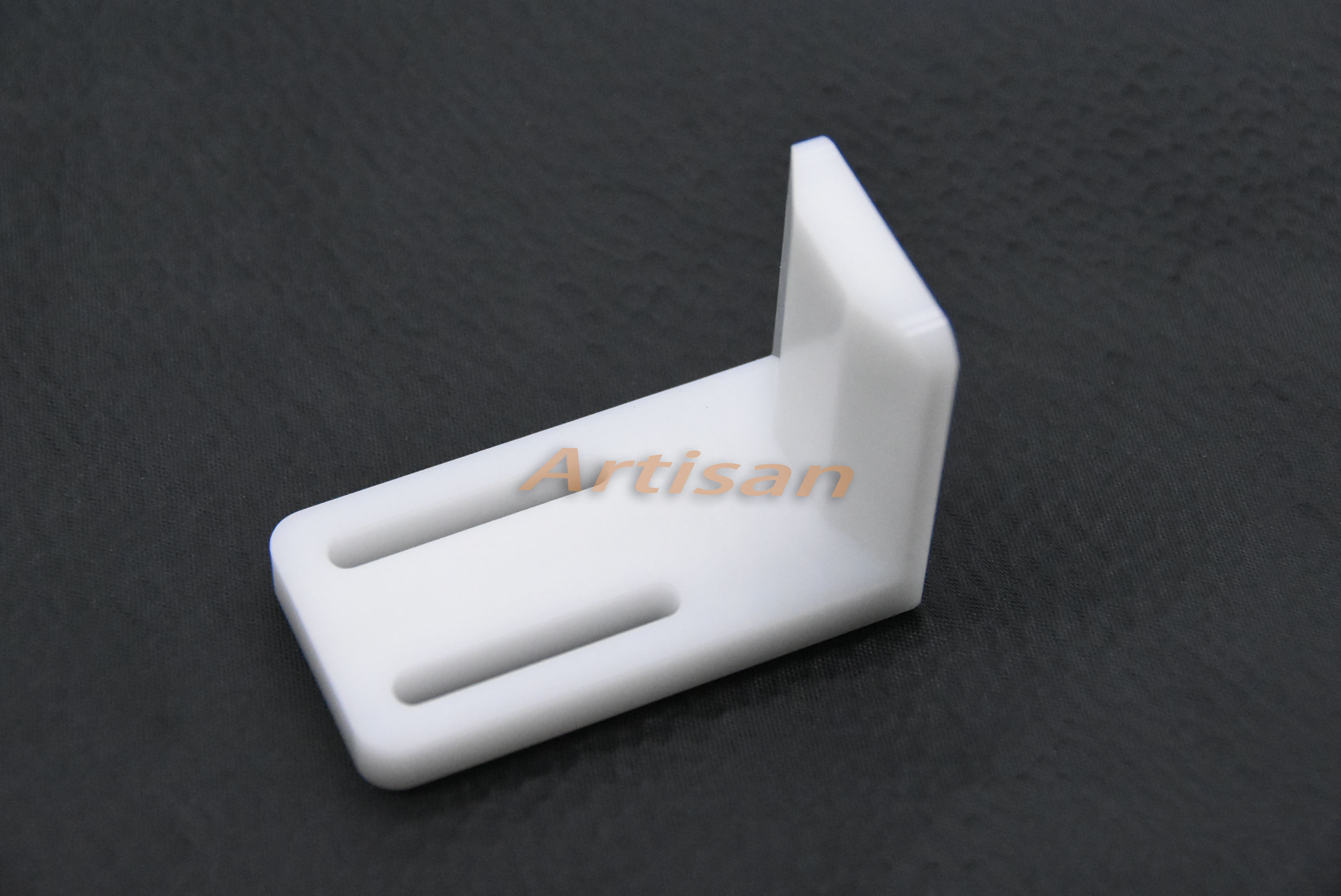 <strong>醫(yī)療類(lèi)精密件加工：電池間距調(diào)節(jié)塊1</strong>