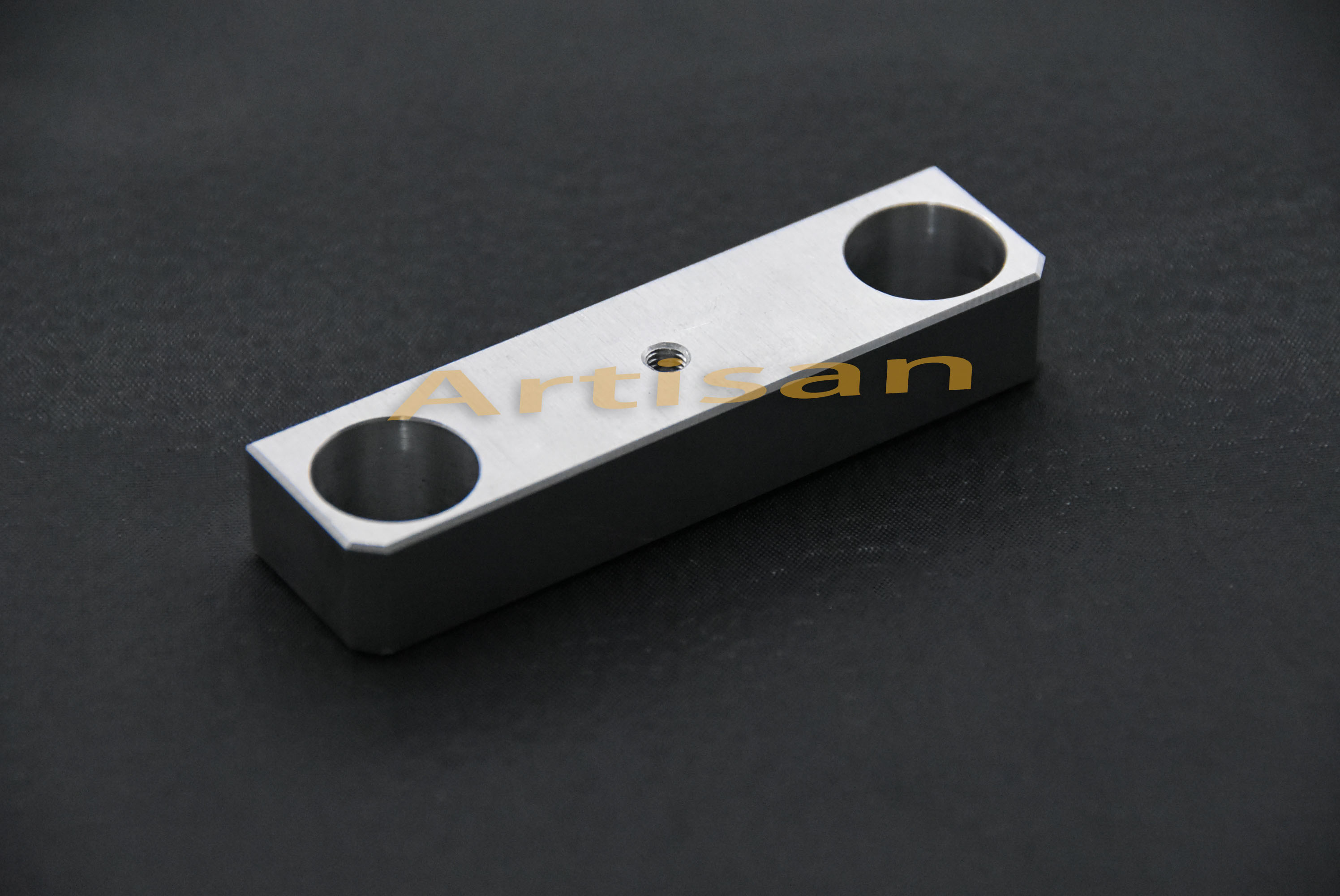 <strong>醫(yī)療類(lèi)精密件加工：塊6</strong>